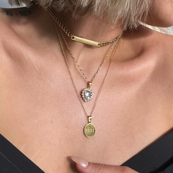 18K Gold Plated Green Cubic Zirconia Heart Pendant Necklace - Picture 3 of 8